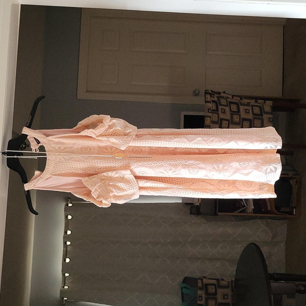 Dress - Picture 2 of 4
